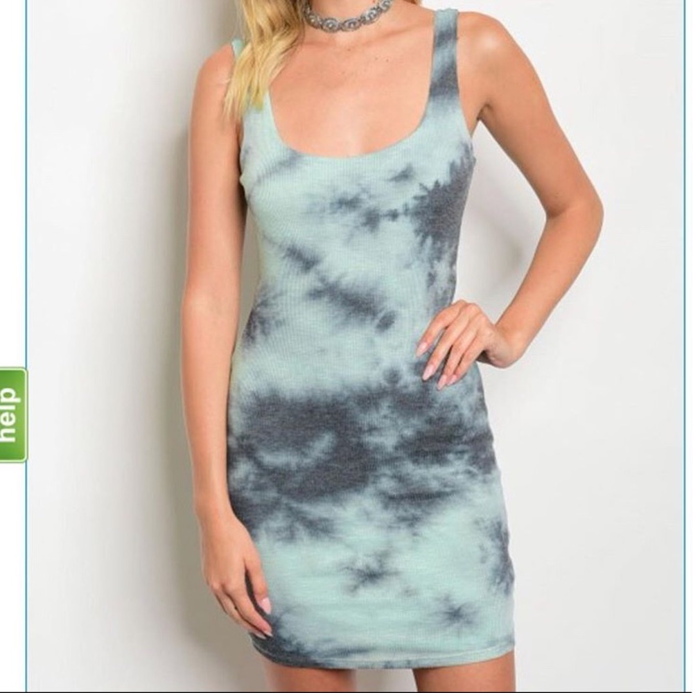 Dress - Picture 2 of 2